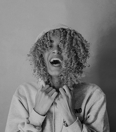 Στείλτε το βιογραφικό σας ή στείλτε απλά τις ιδέες σας. 